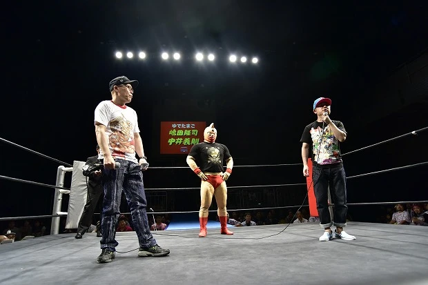 両先生がキン肉マンと登場し開催宣言をした「キン肉マンカーニバル」