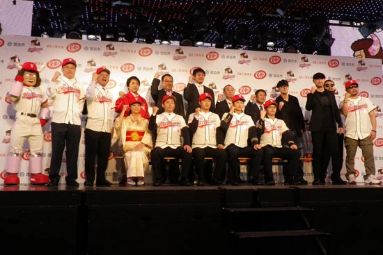 オーナーを務める三陸鉄道の望月正彦社長、監督の宮古市の山本正徳市長も会見に参加