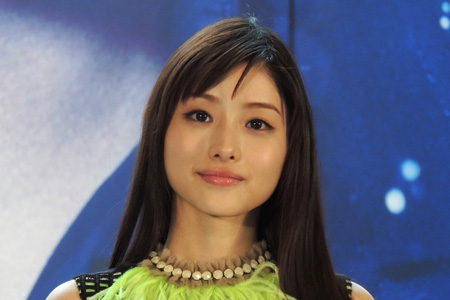 石原さとみの肉厚でぷっくりした唇は、厚さ、形、艶のすべてが“当代一”と圧倒的な支持を集めた