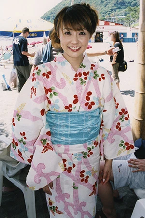 小林麻耶アナ 2003年入社 元TBS 入社後は新人アナにもかかわらず、ゴールデン番組『★愛と誠★』を担当。その後も『チューボーですよ!』『王様のブランチ』などのMCを務めて人気に。2009年に退社