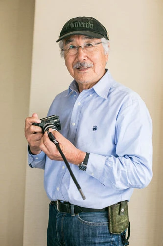 昆虫の1年を撮影するために、カマキリの脱皮シーンは脱皮間近な個体を探して、捕獲してから撮影するなど長期間での撮影に臨んだ