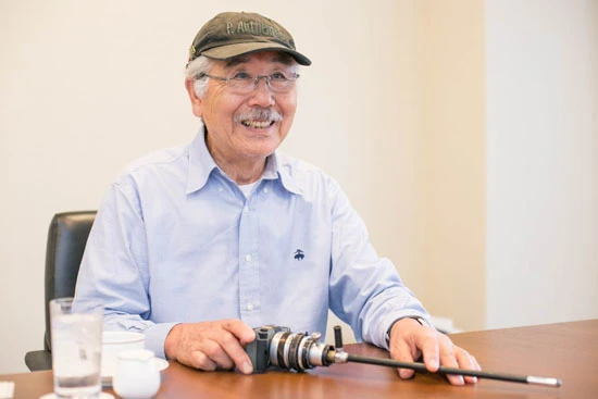 話の合間に「あ~週プレさん、懐かしいですね~。昔、地方の女のコの写真を撮るシリーズでお願いされたんですよ。昆虫撮ってるのにね(笑)。虫の目レンズで撮ればいいのかなとかちょっと考えた気がするけど、断ったんですよ。うん、確か週プレさんだったような気がするな~」と朗らかな笑顔で意外なエピソードを明かしてくれた