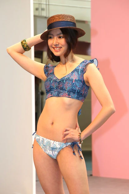 話題の人気モデル 松元絵里花が初グラビア 三愛水着楽園イメージガール 就任で涙の抱擁 エンタメ ニュース 週プレnews 週刊プレイボーイのニュースサイト 話題の人気モデル 松元絵里花が初グラビア 三愛水着楽園イメージガール 就任で涙の抱擁 エンタメ ニュース 週プレnews 週刊プレイボーイのニュースサイト