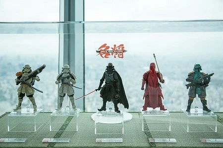  フィギュアは和風アレンジの名将シリーズも。海外からの旅行客に大人気