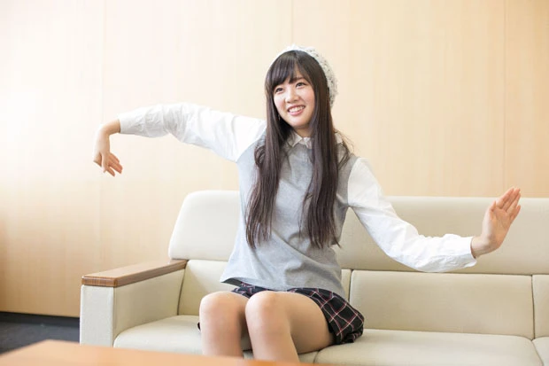 『人気者になろう!』では個性的なダンスを披露し、笑いを誘った。高校時代、ダンス部だったが「手足が長いと不便なんです」
