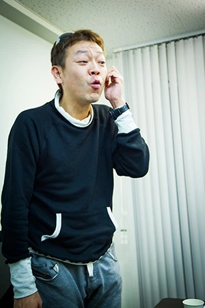  「もしもし！」って言ったら、「おい！」って。「え、誰？」「たけしだよ、バカヤロー！」つって。はぁいって！