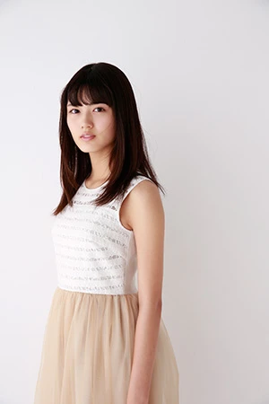 ドラマ『ナポレオンの村』や映画『先輩と彼女』でキラッキラの笑顔をふりまいていた女優の水谷果穂ちゃん