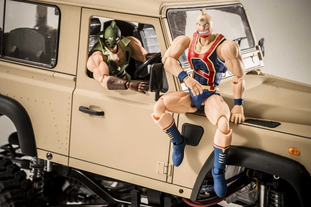 1/10スケールのラジコンにアタル&スグル兄弟を乗車させたらピッタリ! 可動範囲が広いので、このような遊び要素の強いディスプレイも即できちゃうのが魅力です