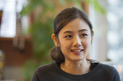 画像 写真 グラビアで大反響の片山萌美がバイトしている珈琲店を 見つけてしまった 会いにいける看板娘に大興奮 週プレnews