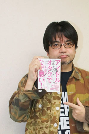 ももクロ公式記者としてだけでなく、アイドル界隈ではファンからも有名な小島氏