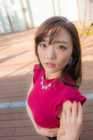 30歳目前でFカップからGカップに進化。心機一転、グラビアも復活した平塚奈菜