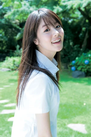 18歳新人女優・唐田えりかちゃんのみずみずしい笑顔がまぶしい! (C)Takeo Dec.