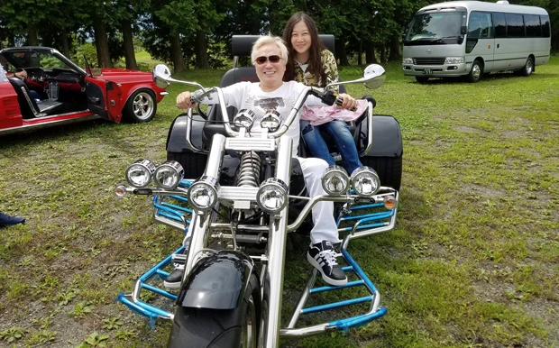  富士スピードウェイに到着後に登場した新兵器、トライク。かっちゃん、ダイナミックすぎ！