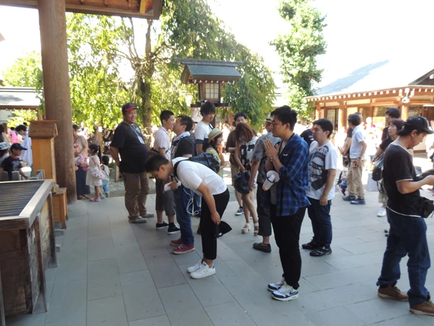 そしてひとりひとり、明日への必勝祈願をした