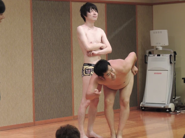 安心して下さい、履いてますよ、パチンコバージョンネタを披露すると、参加者から大きな笑いが