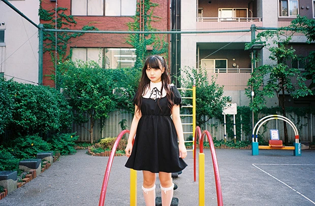 13歳でミスiDに“スク水にギター”で乗り込んだ黒宮れい「最近