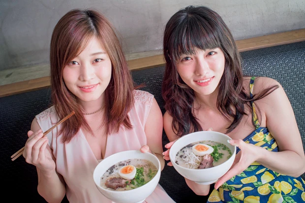 牛骨ラーメン(890円)。ハーフサイズや、残ったスープでおじやを作ってくれるオプションもある *価格はすべて税込み