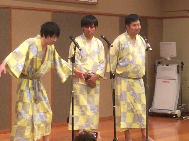 このツアーでしか見ることが出来ない、とにかく明るい安村とＬＬＲのパチンコネタを披露