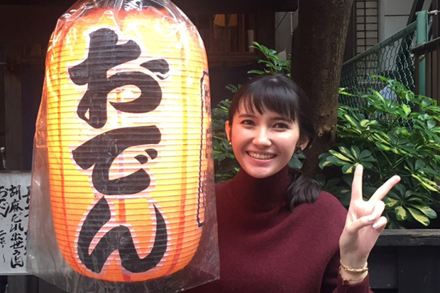 「熱燗を飲みながら食べると最高ですよね」とおでん愛を語る市川紗椰