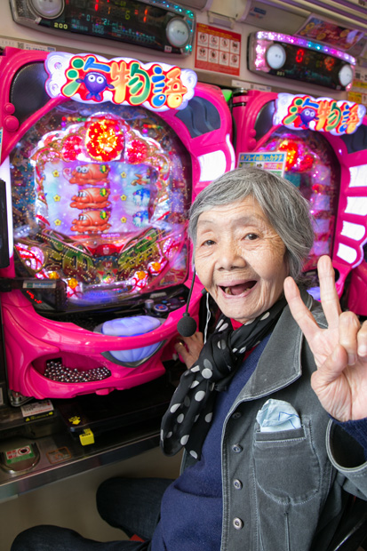 1万人以上のフォロワーを持ち、パチンコライターを目指す不二子さん