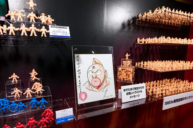 ブースにはゆでたまご先生のサインが！