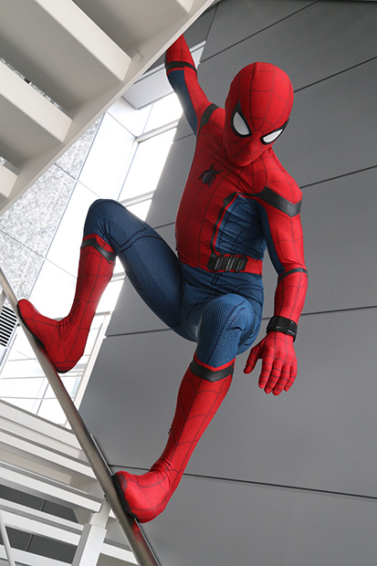 週プレNEWS編集部にスパイダーマンがカミング!