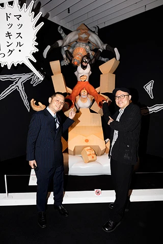 圧巻の「マッスル・ドッキング」に先生も大満足