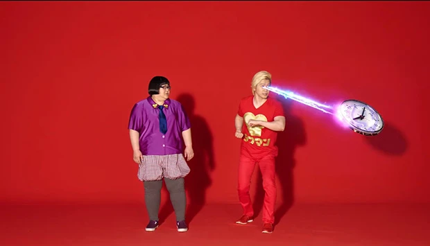 カズレーザーの目からビーム！