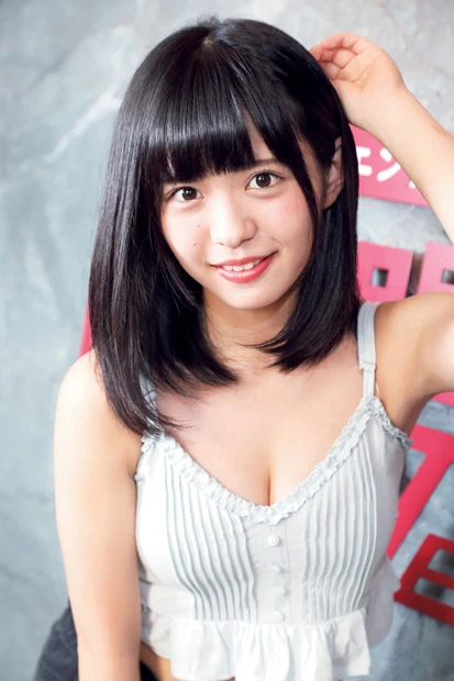 「ちょうどEカップの朝倉ゆりです(笑)。よろしくお願いします♪」