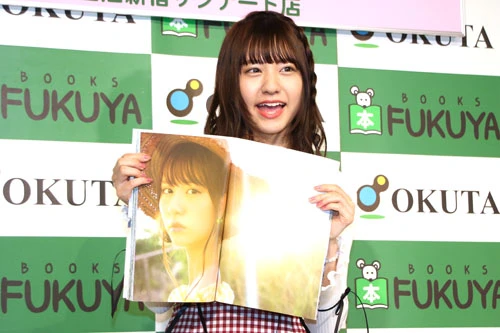 「光の感じが幻想的というか、芸術的な感じでいい」という夕焼けのカットは本人も「盛れてる!(笑)」お気に入り