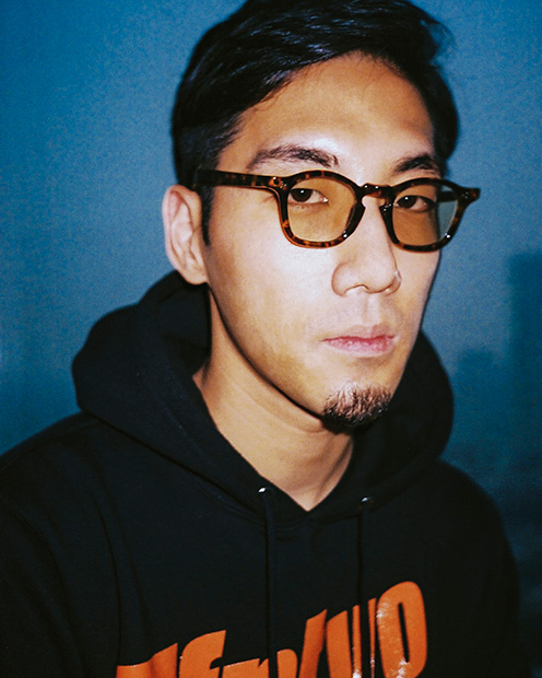 アーティスト活動にとどまらず、音楽プロデュサーとしても活躍するtofubeats