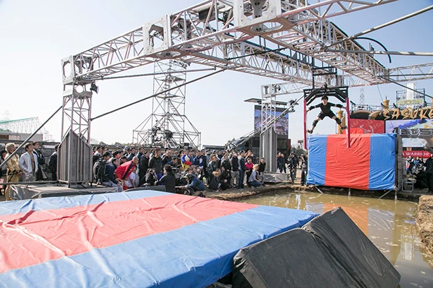  最近ではおなじみのエリアとなった「タイファイター」の、シミュレーターの試技の様子