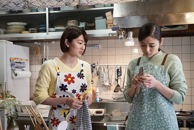 撮影前、包丁の扱い方のぎこちなさから、周囲に「怖い！」と言われたジャガイモの皮むきだったが、撮影時はすっかり上達。