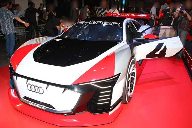 お披露目されたAudi e-tron Vision Gran Turisumo