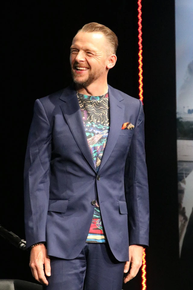 シックスパックに割れていたサイモンの腹筋は、トムからの甘い誘惑によってなくなってしまったそう