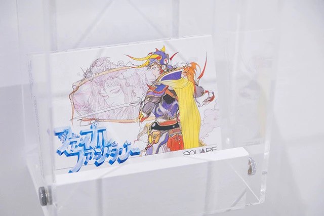 原画の他にそれぞれの作品のパッケージも展示