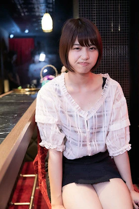 私服姿も好感が持てる!! お顔は「ただいま決め顔」なんだそうです