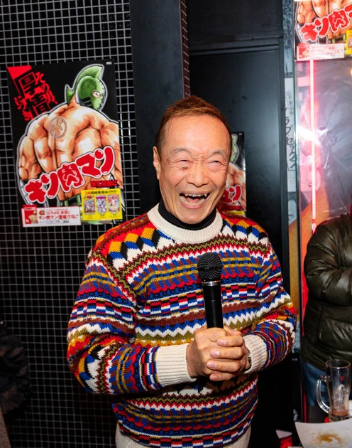 キン肉スグルの声であいさつをした神谷さん。ある意味、本人登場