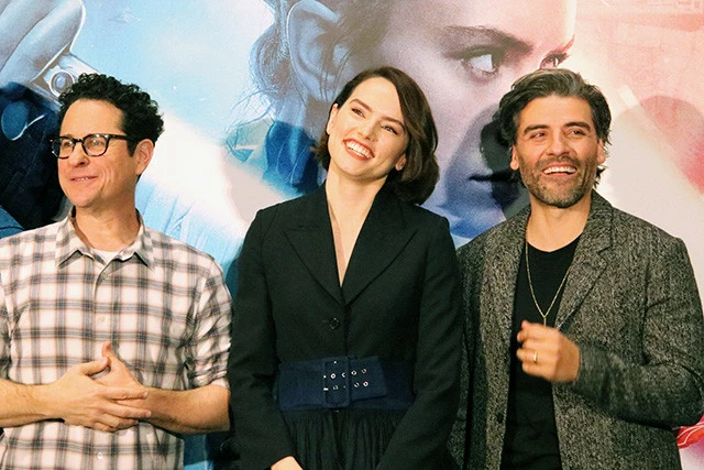 デイジー・リドリーら『スター・ウォーズ』完結作の出演者が来日。ストーリーの一部を明かす「またレイアに出会えるので、ぜひ楽しんで」