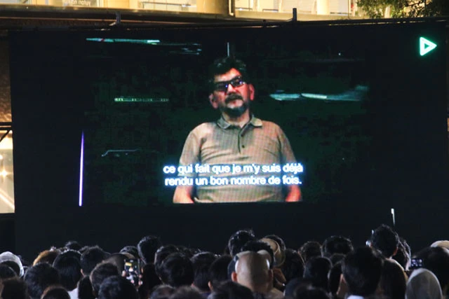 制作を進めるため現地に行けなかった庵野からはビデオメッセージが届いた