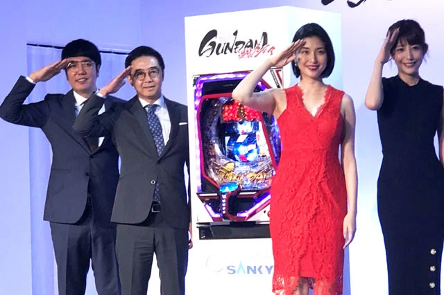 パチンコ『Ｐフィーバー機動戦士ガンダム　逆襲のシャア』登場！　橋本マナミがＣＭで「いままで着たことない衣装に挑戦」