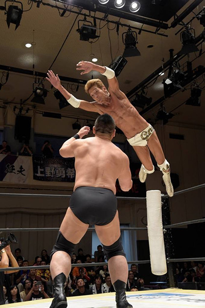 ９月２９日に行なわれた高木三四郎ｖｓゴージャス松野のＯ－４０のシングル王座戦。試合はパワーに勝る高木のペースで進むが、終盤、一瞬の隙を突いたゴージャスがスクールボーイで押さえ込み３カウント。悲願のシングル王座戴冠を果たした