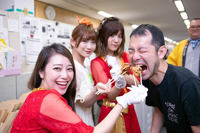 「俺も食べさせてほしい！」と志願してきたスタッフも......