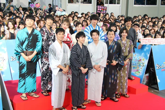 (左上から)児嶋一哉、眞島秀和、内田理央、大塚寧々、金子大地、伊藤修子、瑠東東一郎、(左下から)沢村一樹、林遣都、田中圭、吉田鋼太郎、志尊淳