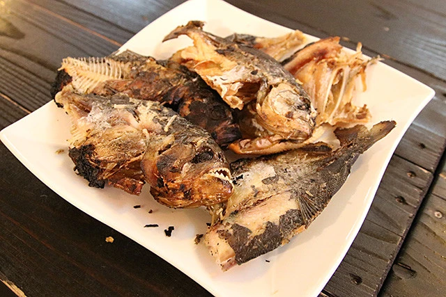 干されたピラニア。これだけ見ればいたって普通だ