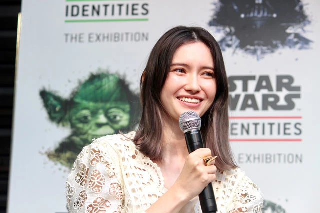 レイラから明かされるSWエピソードに喜び、終始笑顔だった市川