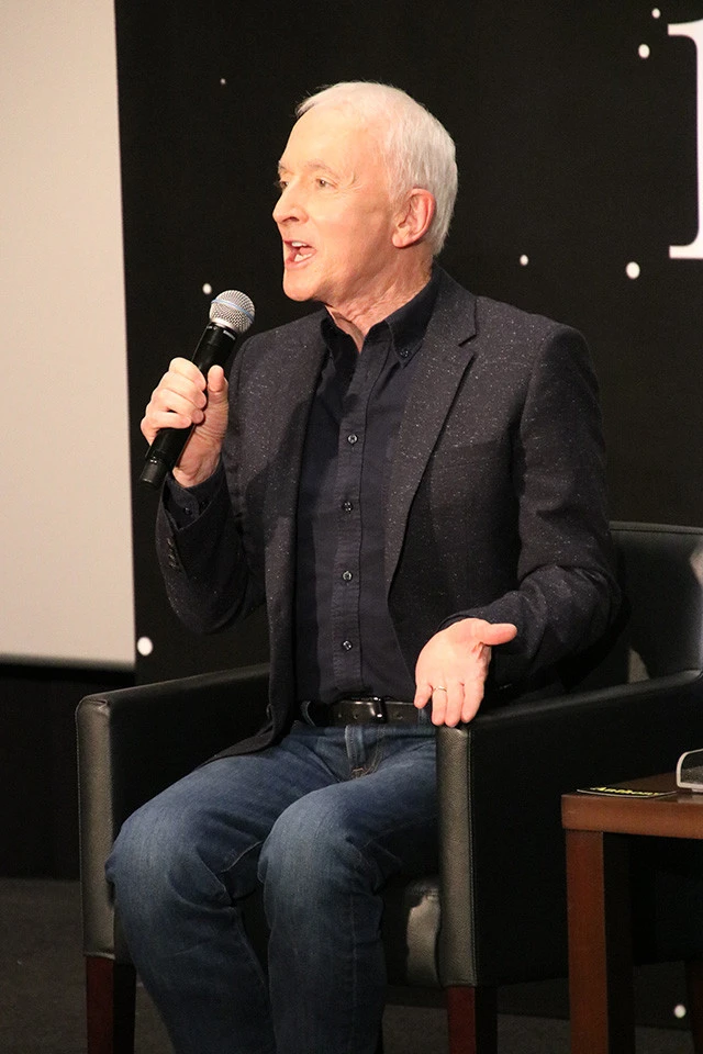 「ファンのかたの想像力は素晴らしい」と話すアンソニー