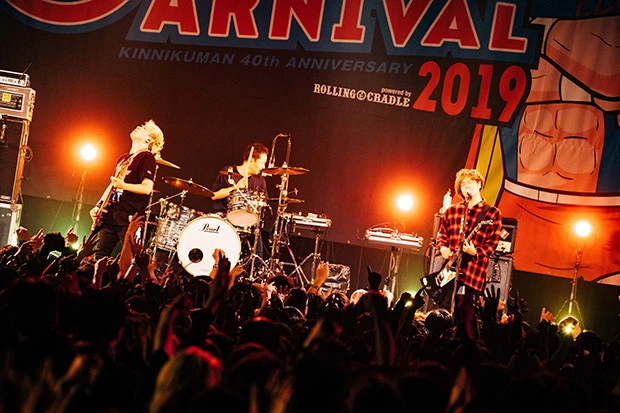 写真左のＮＡＯＫＩさんは、子供のころから『キン肉マン』の絵を描き続けてきたそう