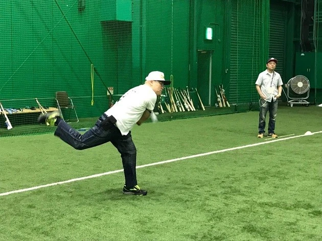 中井義則投手と嶋田隆司ピッチングコーチ