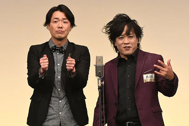 ぺこぱのシュウペイ(左)と松陰寺太勇。結成11年。決勝に進出したコンビの中で唯一の「非吉本」芸人。松陰寺のキザな2段ツッコミは、クセになるファンが続出